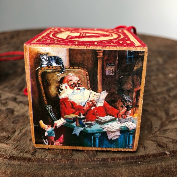 Vintage Set of 2 Children’s Toy Block Santa Claus Christmas Ornaments - Picture 7 of 10